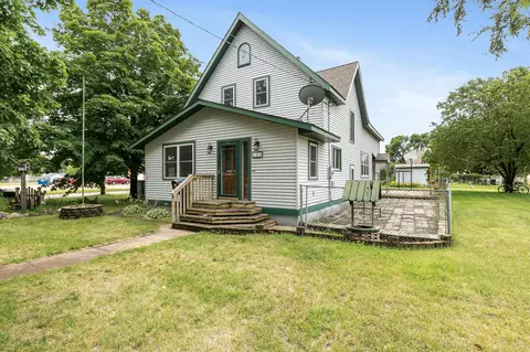 104 1st St SW, Melrose, MN 56352