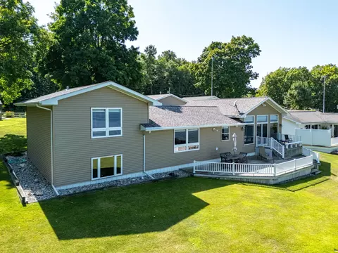 15672 N Trinity Point Rd SE, Mentor, MN 56736