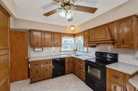 665 98th St E, Bloomington, MN 55420 photo 20