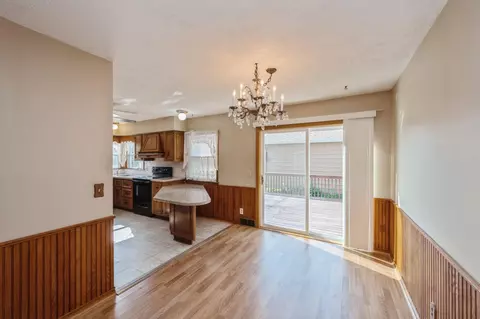 665 98th St E, Bloomington, MN 55420 photo 18