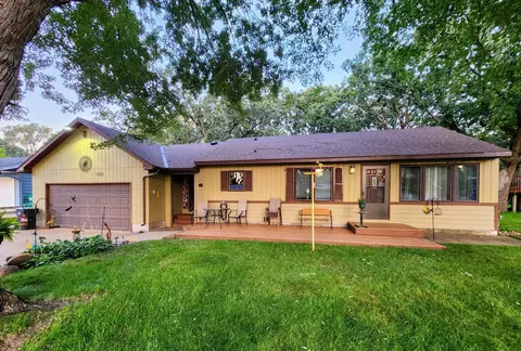 5585 Schutta Rd, Shoreview, MN 55126