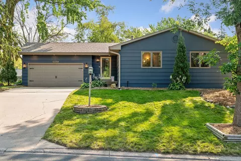 9943 Kell Ave S, Bloomington, MN 55437