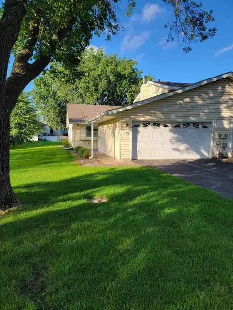 291 Pleasure Creek Dr, Blaine, MN 55434