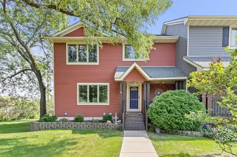2560 Douglas Dr N, Golden Valley, MN 55422