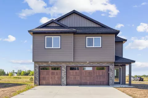 4628 9th St NE, Saint Cloud, MN 56304