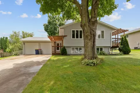 1509 Mitchell Dr, Faribault, MN 55021 photo 3