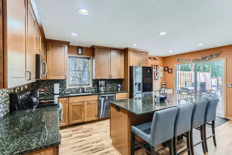 4400 Douglas Dr N, Crystal, MN 55422