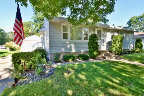 827 27th Ave N, Saint Cloud, MN 56303