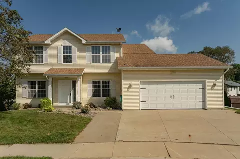 5220 Belmoral Ln NW, Rochester, MN 55901