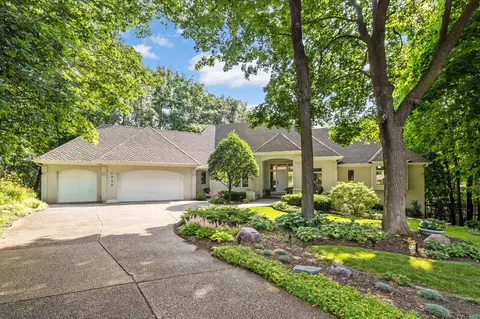 4929 Green Farms Cir, Minneapolis, MN 55436