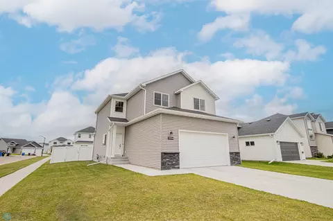 2534 66th Ave S, Fargo, ND 58104