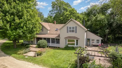 9812 Base Line Rd, Dundas, MN 55019