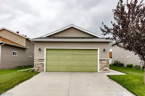 5441 49th Ave S, Fargo, ND 58104