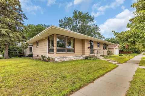2304 1st St N, Saint Cloud, MN 56303
