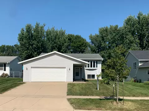 2037 50th St NW, Rochester, MN 55901