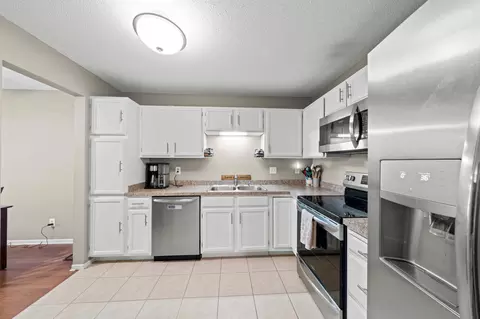 10943 Quebec Ave S, Bloomington, MN 55438