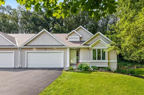 13015 39th Ave N, Plymouth, MN 55441