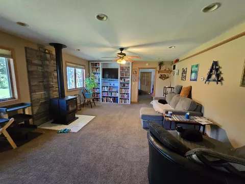 Living - 737 30th Ave, Pipestone, MN 56164 photo 3 of 5