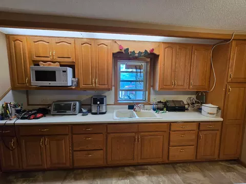 Kitchen - 737 30th Ave, Pipestone, MN 56164 photo 2 of 7