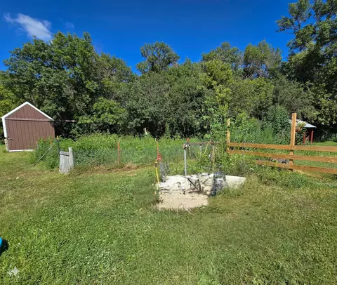 Exterior - 737 30th Ave, Pipestone, MN 56164 photo 6 of 20