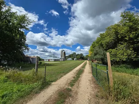 Exterior - 737 30th Ave, Pipestone, MN 56164 photo 1 of 20