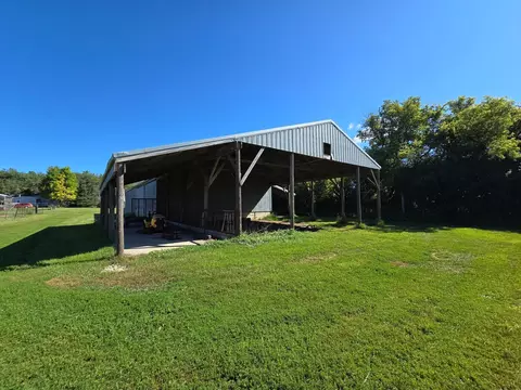 Exterior - 737 30th Ave, Pipestone, MN 56164 photo 12 of 20