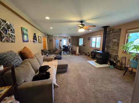 Living - 737 30th Ave, Pipestone, MN 56164 photo 2 of 5