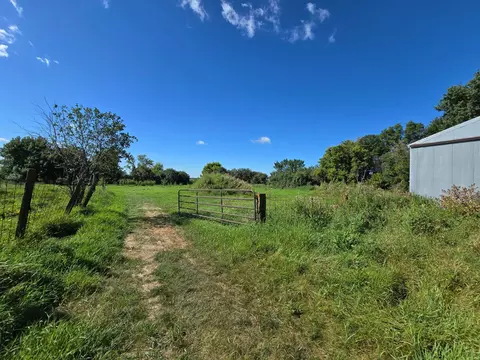 Exterior - 737 30th Ave, Pipestone, MN 56164 photo 16 of 20