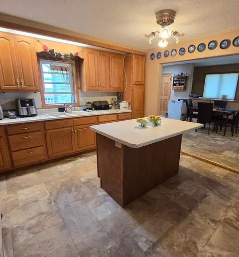 Kitchen - 737 30th Ave, Pipestone, MN 56164 photo 3 of 7