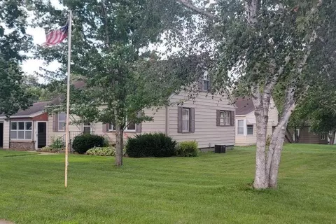 301 SW 5th St, Brainerd, MN 56401 photo 3