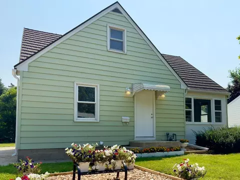 1037 Grandview Ave, Owatonna, MN 55060