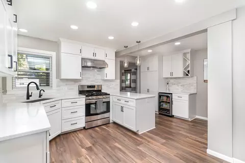 3124 Abbott Ave N, Robbinsdale, MN 55422
