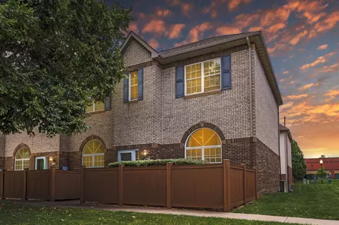 6507 Regency Ln, Eden Prairie, MN 55344