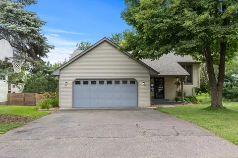 950 Sycamore St W, Stillwater, MN 55082