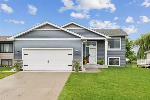 54 4th Ave SE, Kasson, MN 55944