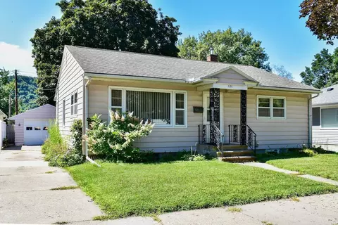 651 W 12th St, Winona, MN 55987