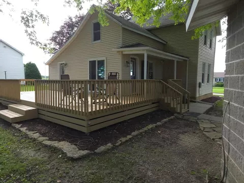 428 Maple Dr, Spring Grove, MN 55974 photo 2