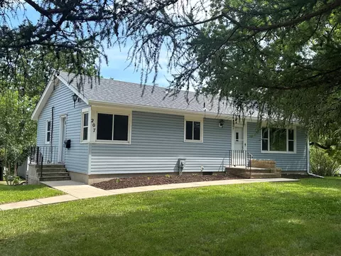 207 11th St SE, Waseca, MN 56093