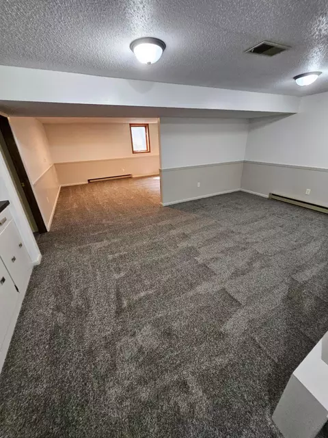 214 Carrow Cir, Marshall, MN 56258 photo 25