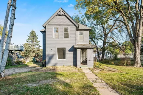 220 S Chestnut St, Ellsworth, WI 54011