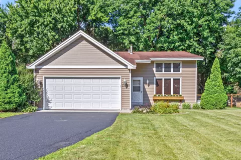 13028 Court Pl, Burnsville, MN 55337
