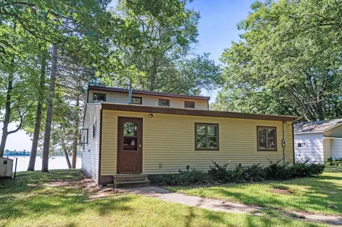 5008 197th Ave NE, Wyoming, MN 55092
