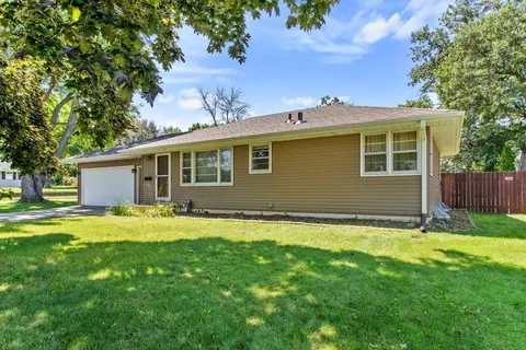 6301 Virginia Ave N, Brooklyn Park, MN 55428