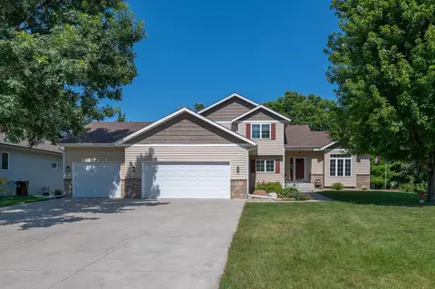 204 Crestview Cir, Jordan, MN 55352