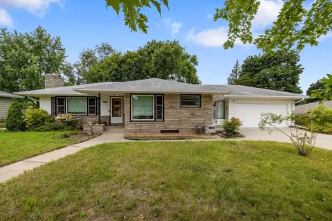 3909 Edgewood Ave N, Crystal, MN 55427