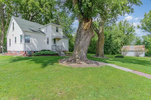 22501 Delaware Ave, Belle Plaine, MN 56011