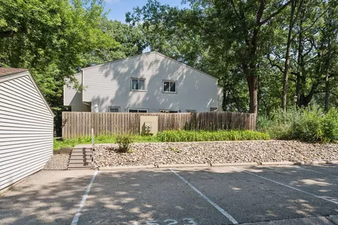 1523 Aspen Dr, Eagan, MN 55122 photo 23