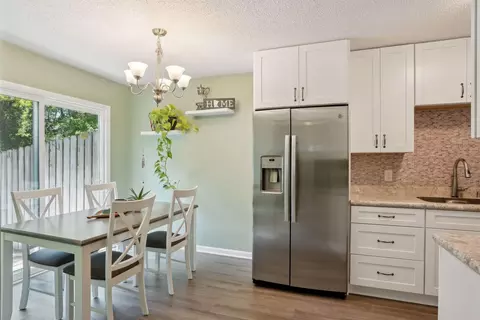 1523 Aspen Dr, Eagan, MN 55122 photo 7