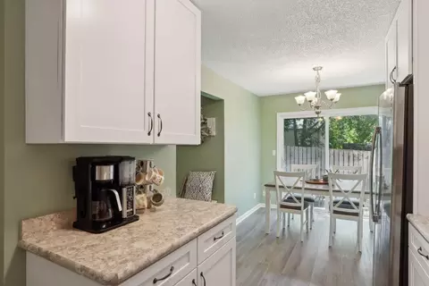 1523 Aspen Dr, Eagan, MN 55122 photo 10