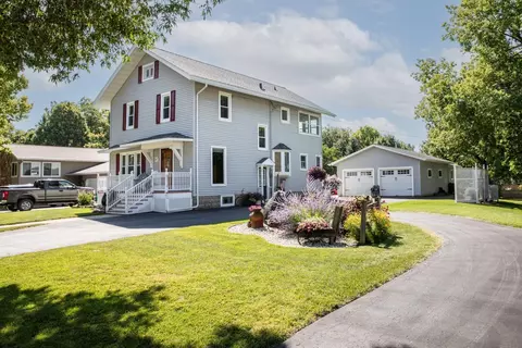 217 E South St, Owatonna, MN 55060
